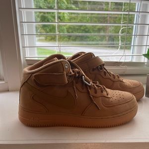Nike Air Force 1 Mid '07 🍂